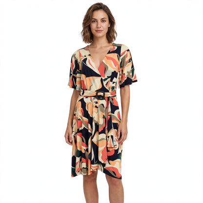 Oranges Sommerkleid mit Blumen, V-Ausschnitt und Gummizug in der Taille