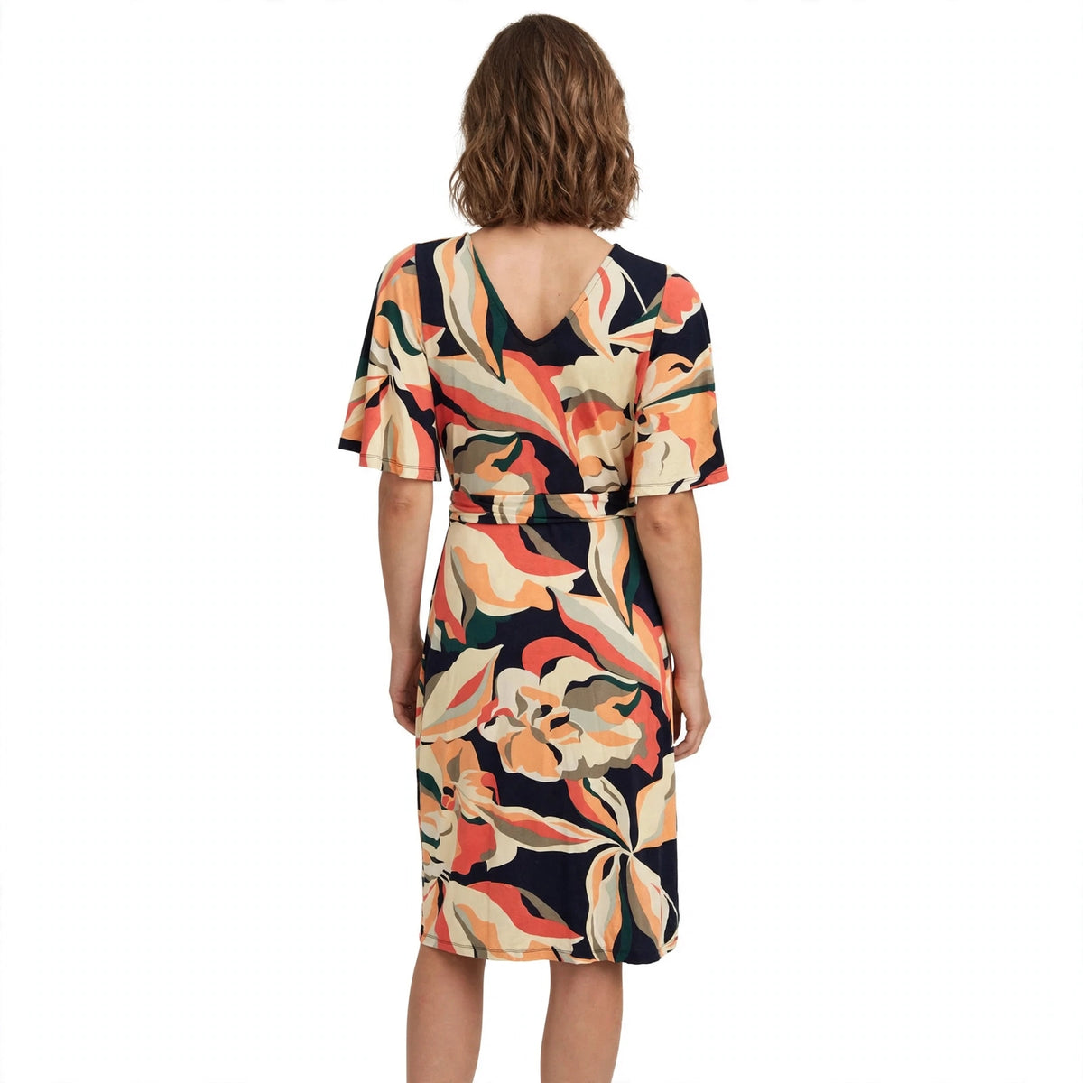 Oranges Sommerkleid mit Blumen, V-Ausschnitt und Gummizug in der Taille